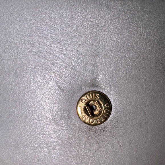 Louis Vuitton Vernis Wallet - Picture 5 of 7